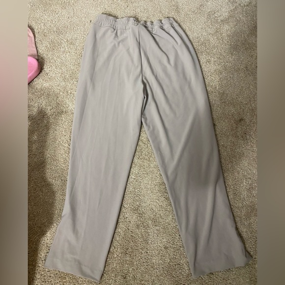 Size medium, light grey pants, draw string waist - Picture 2 of 3